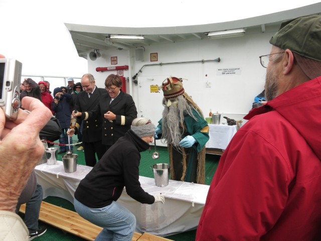 Hurtigruten_2015-06-20_10-34